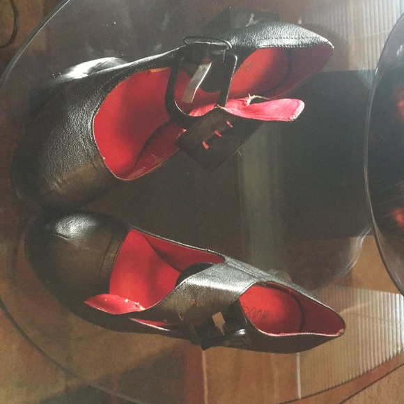 Shoes - 👠Black & Red Cute Heels👠